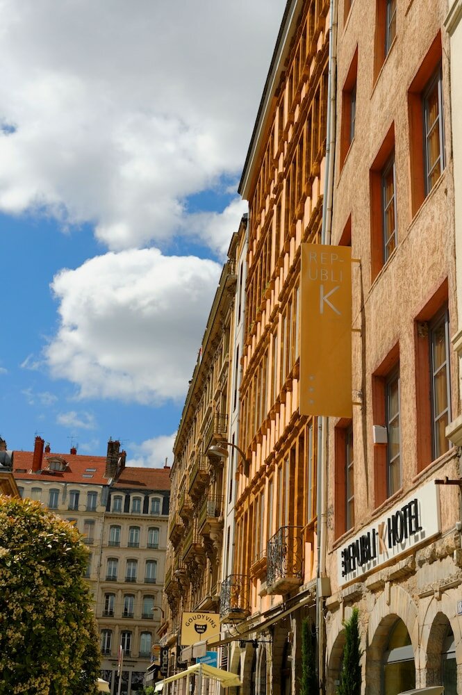 Фото Republik Hotel