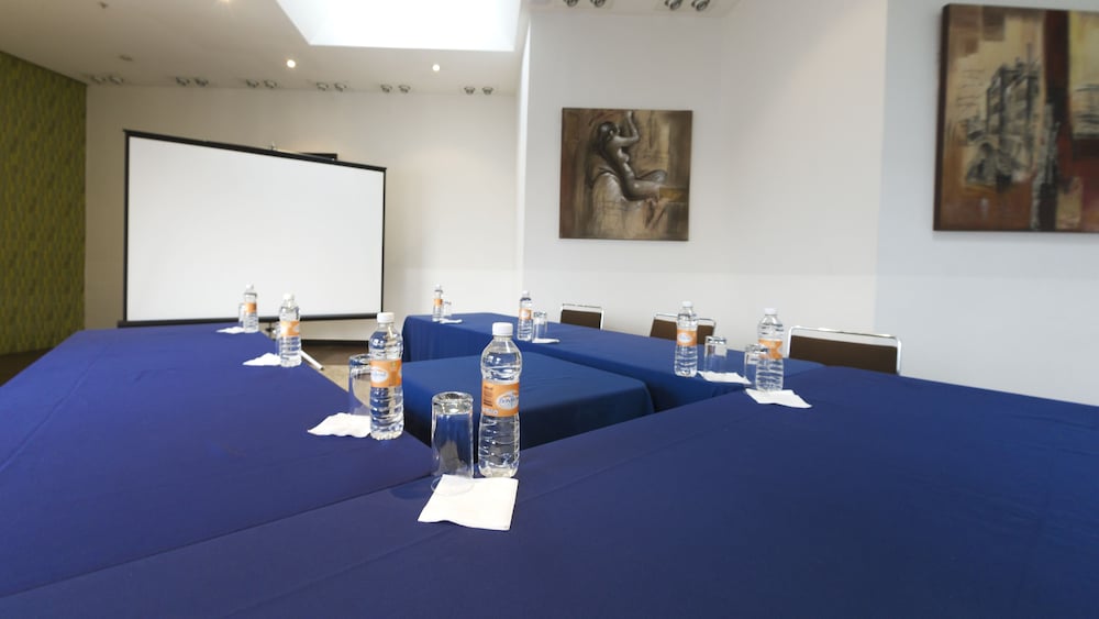 Фото Holiday Inn Mexico City - Plaza Universidad