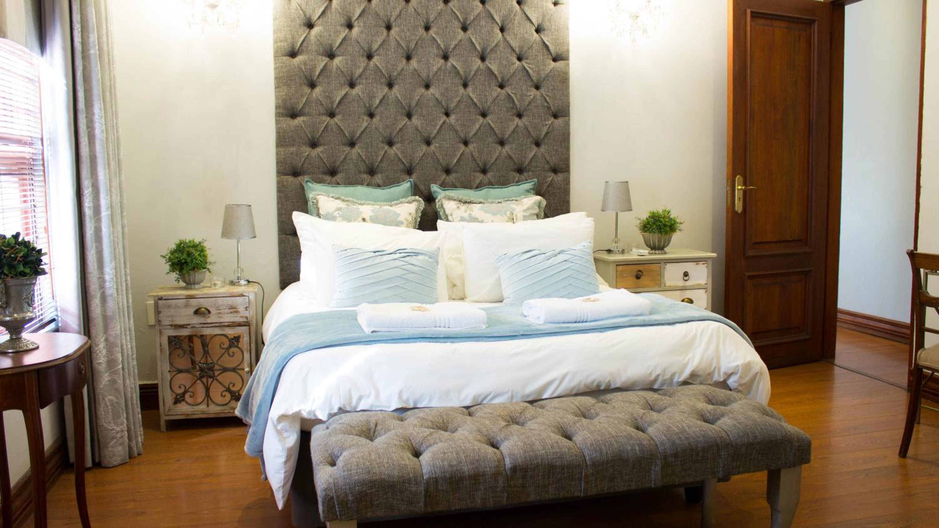 Фото Candlewoods Guesthouse