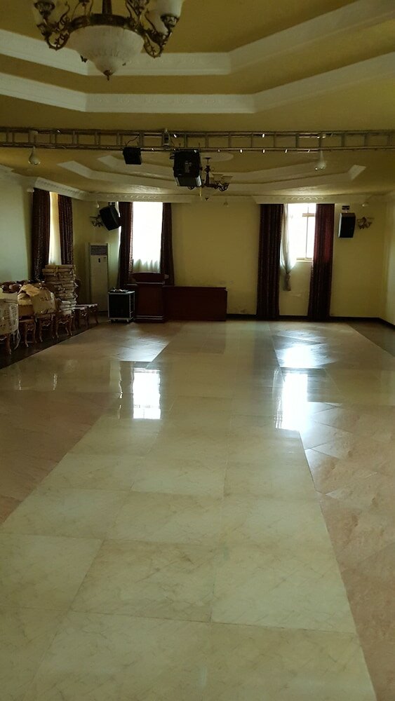 Фото Biraj International Hotel