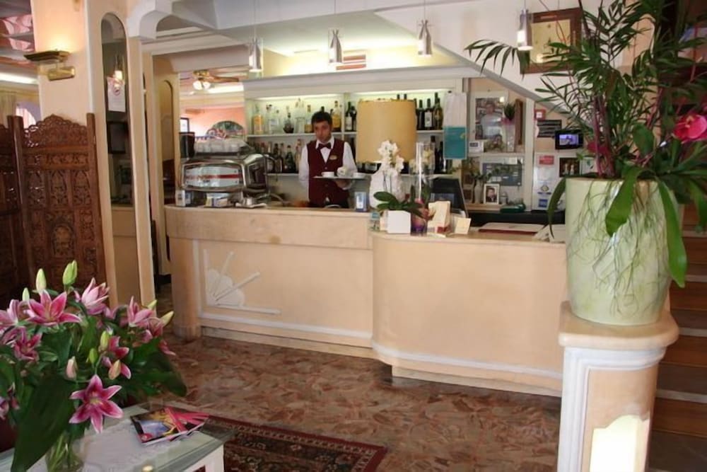 Фото Hotel Britannia