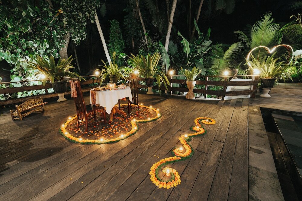 Фото Alam Sembuwuk Resort