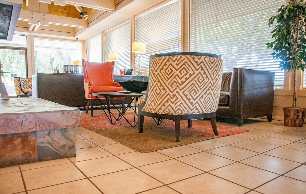 Фото Best Western Village Inn