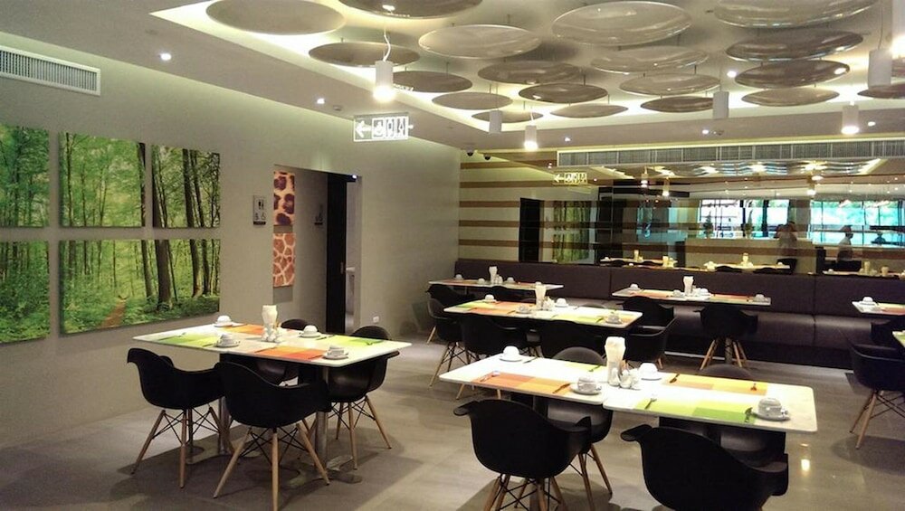 Фото Season Five Hotel