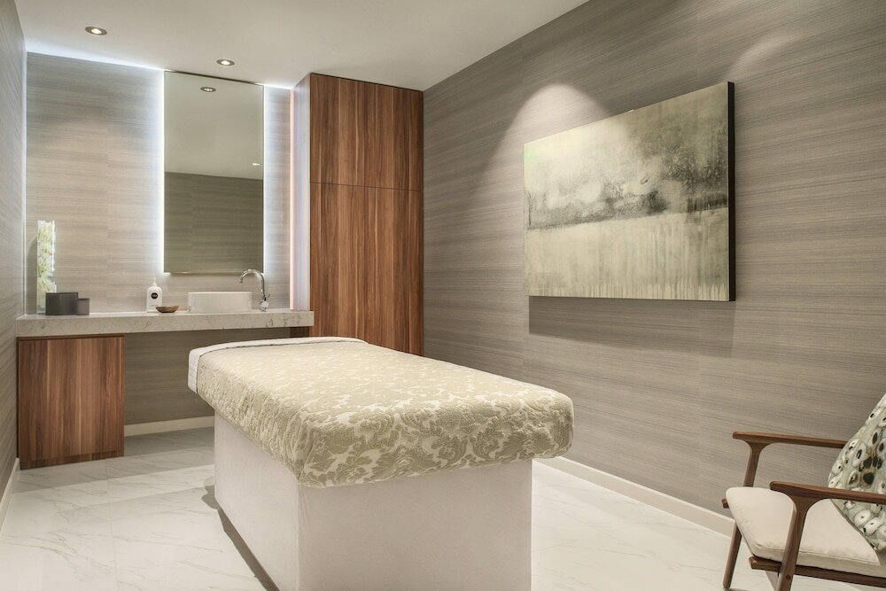 Фото The Douglas Autograph Collection