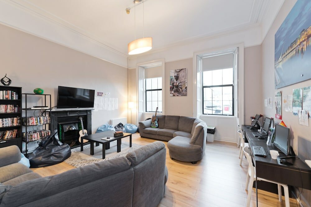 Фото Gardiner House Hostel