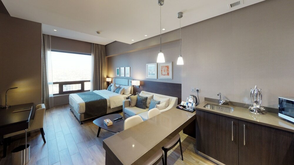 Фото The House Boutique Suites