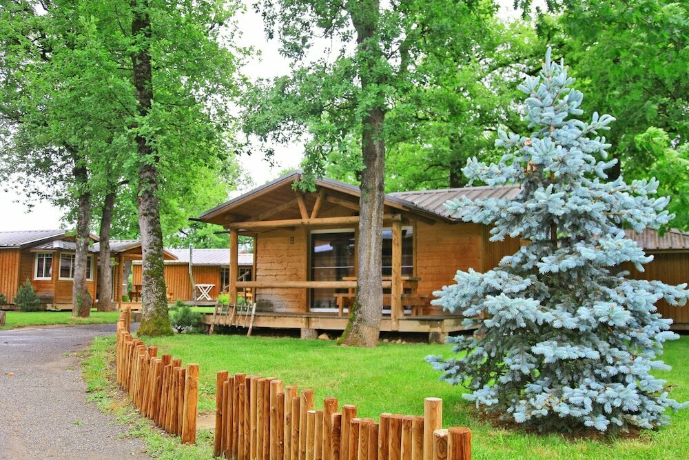 Hotel Albirondack Park Camping Lodge and Spa, Albi, photo