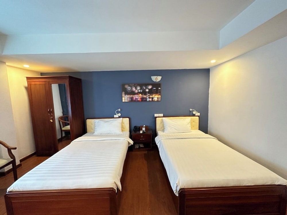 Фото A25 Hotel - 137 Nguyen Du Dn