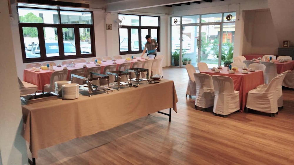 Фото Sinkiat Thani Hotel