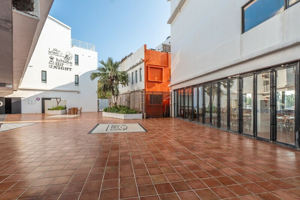 Фото El Puerto Hotel