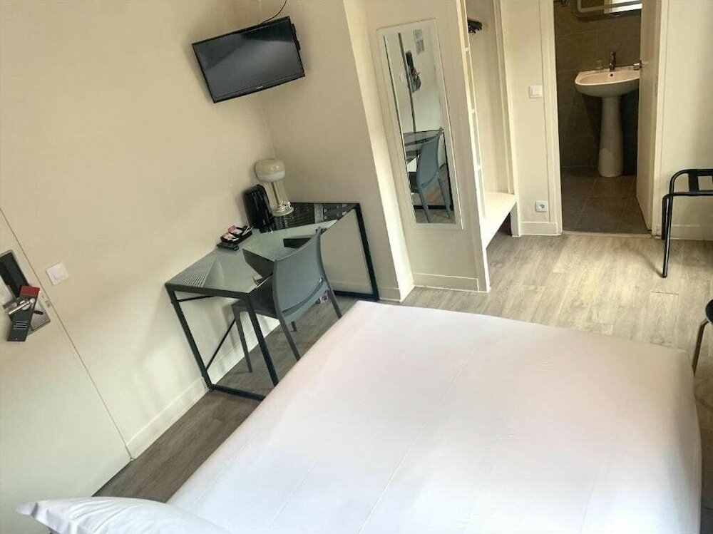 Фото Hipotel Paris Belgrand