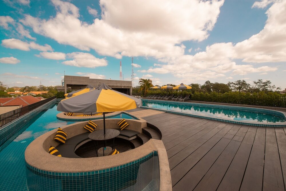 Фото The Twizt Lifestyle Hostel