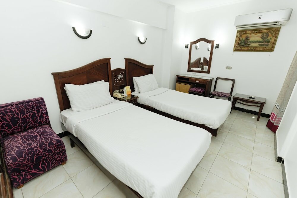 Фото Happy City Hotel