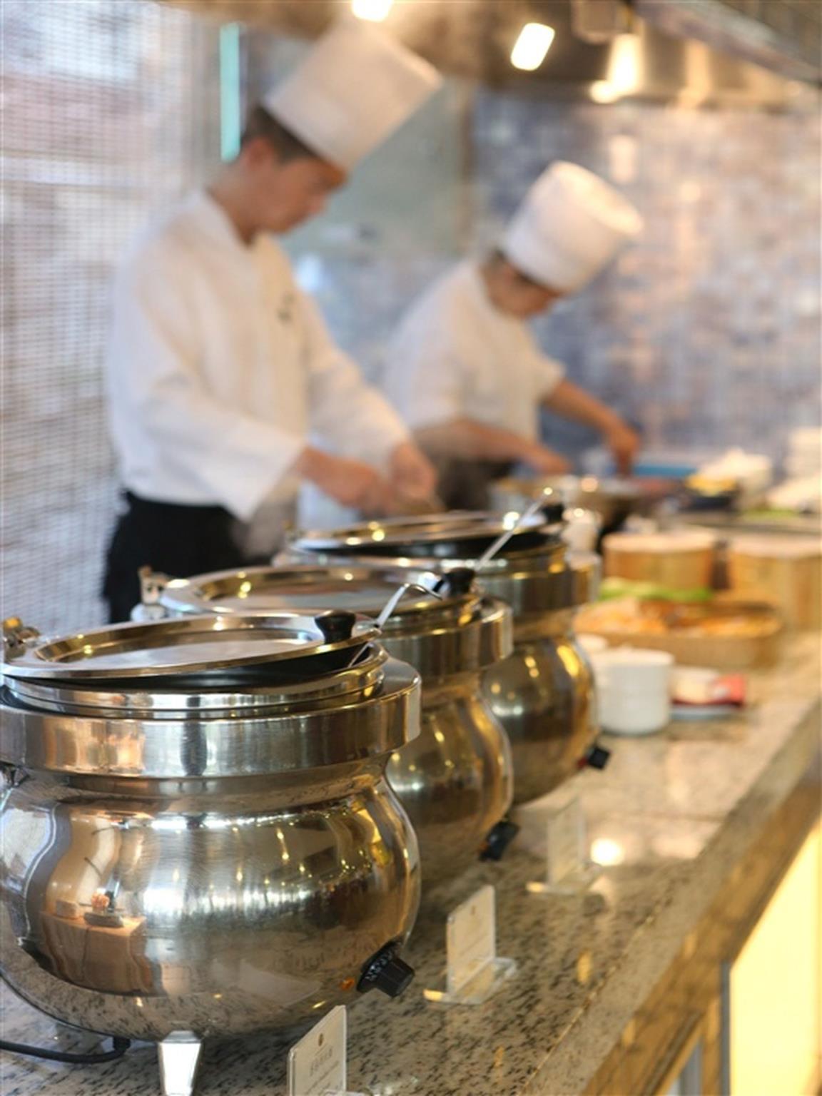 Фото Qingdao Kuaitong International Hotel