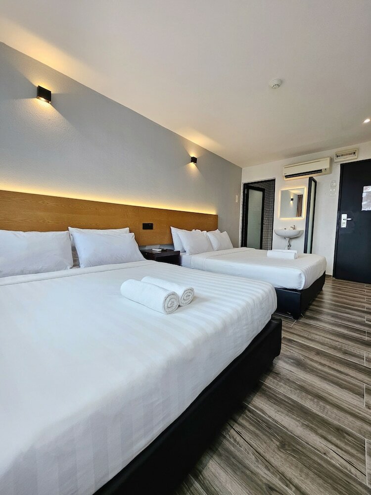 Фото Georgetown Inn by Sky Hive