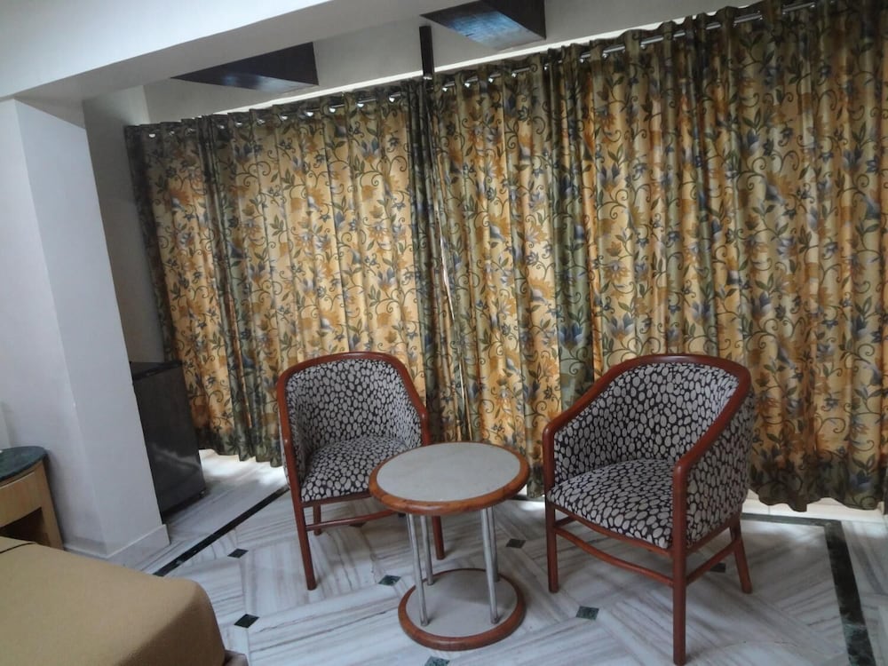 Фото Royal Park Hotel