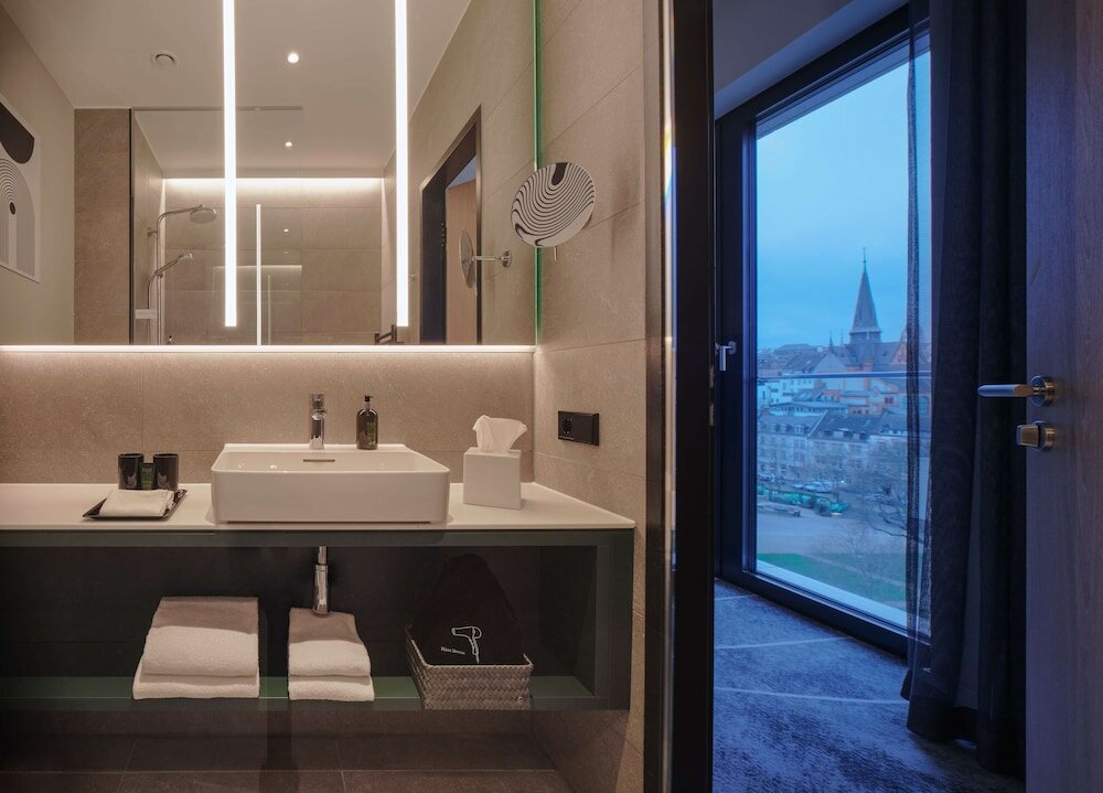 Фото Adina Apartment Hotel Wiesbaden