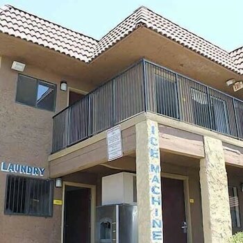 Фото Motel 6 Fresno, Ca