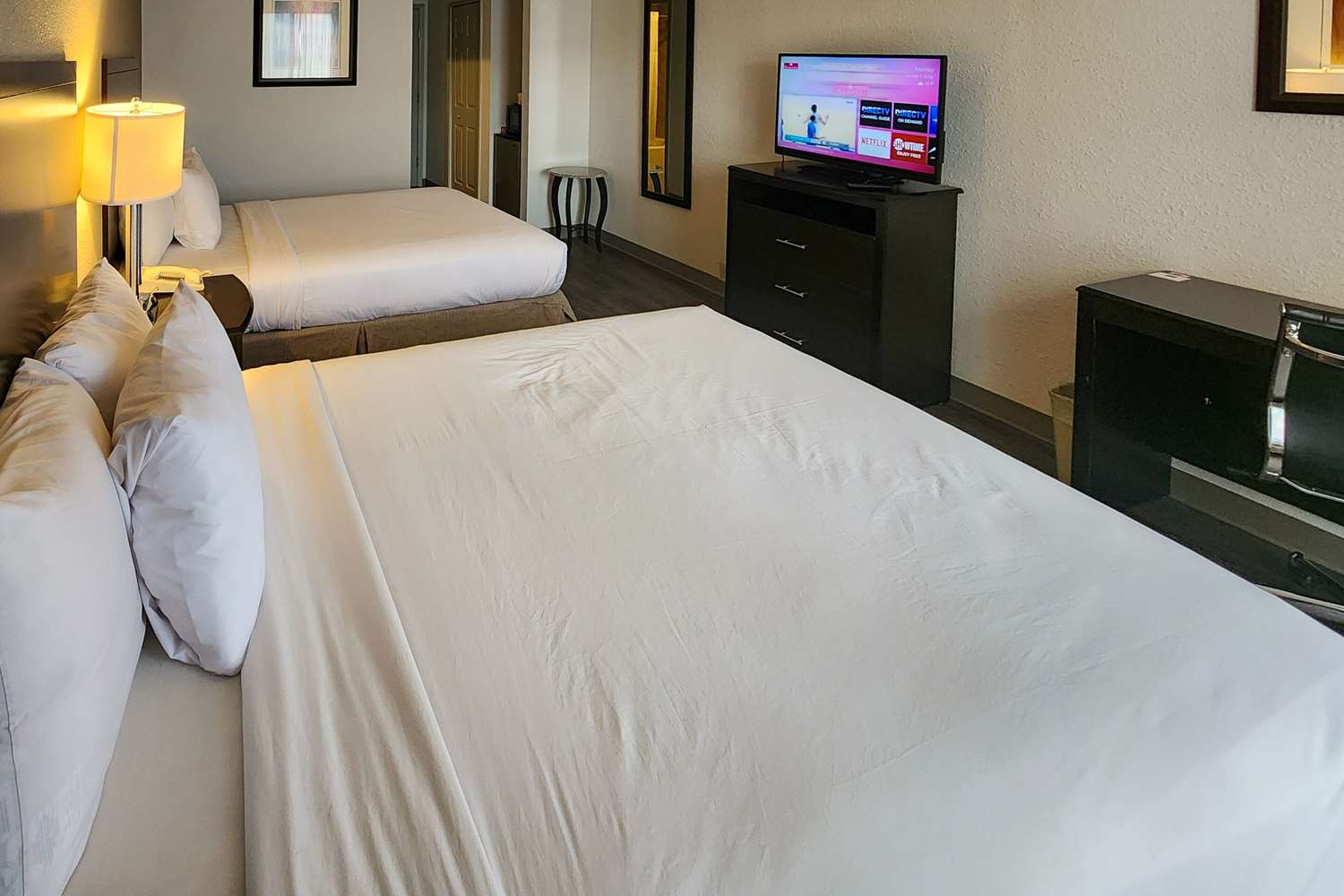 Фото Le Ritz Hotel and Suites