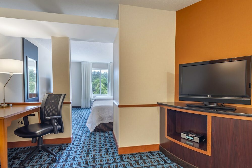 Фото Fairfield Inn & Suites by Marriott Hooksett