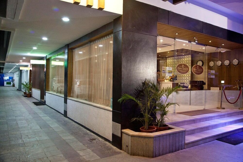 Фото Hotel Prince Gardens