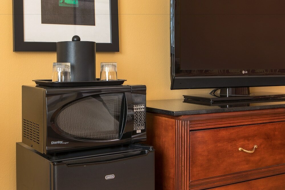 Фото Courtyard by Marriott Hartford Manchester