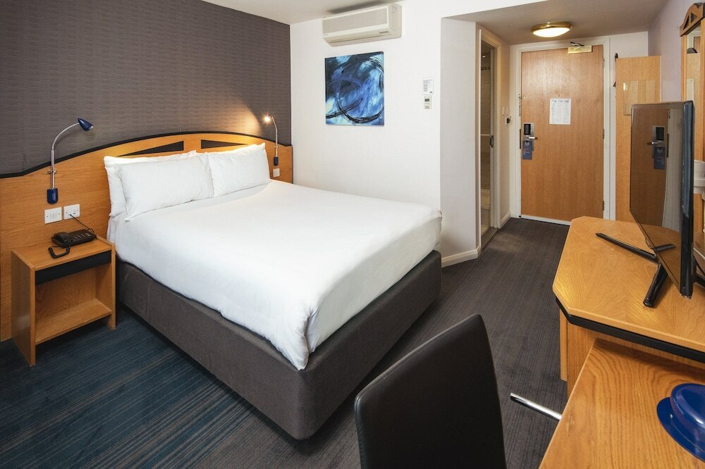 Фото Holiday Inn Express Bristol City Centre by IHG