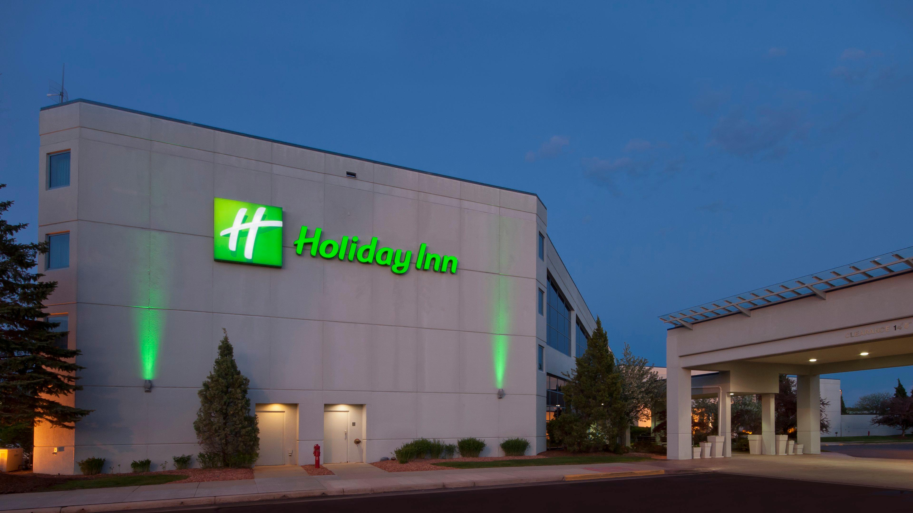 Фото Gateway Hotel & Convention Center, Bwpc