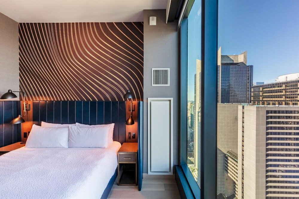 Фото Tempo by Hilton New York Times Square