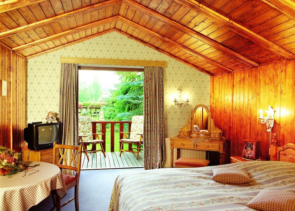 Фото Landhaus & Burg Hotel Romantik