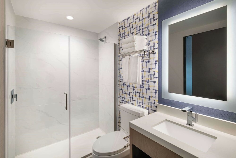 Фото DoubleTree by Hilton Long Island City New York