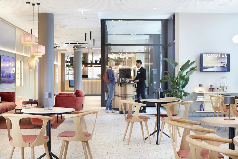 Фото Novotel Hamburg Central Station