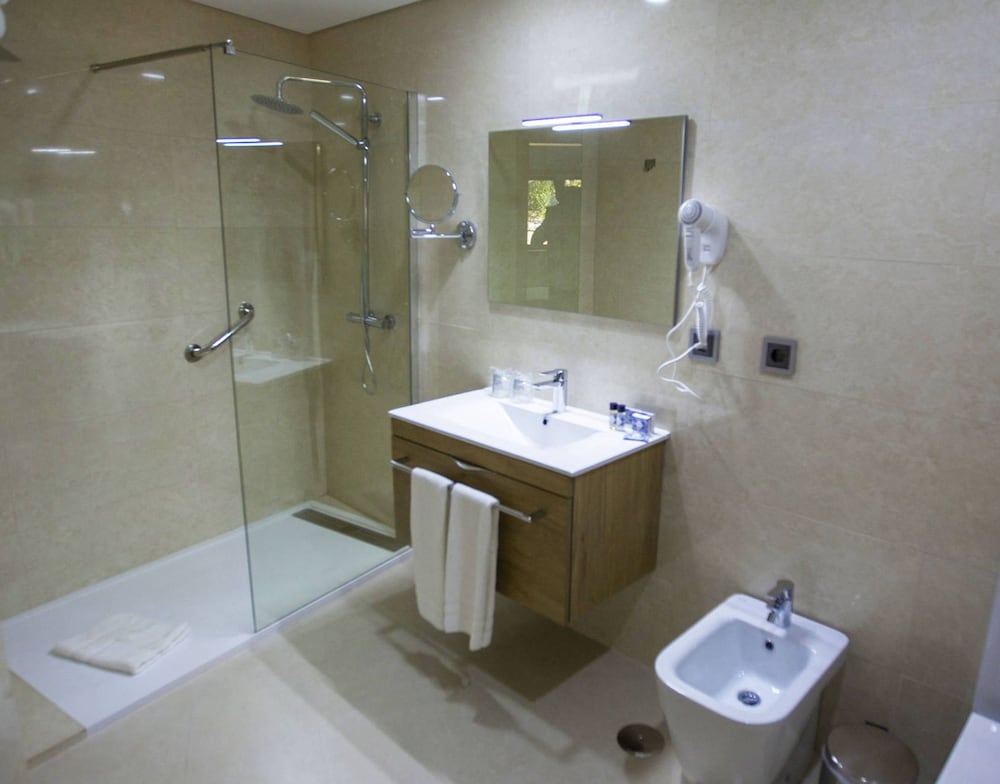 Фото Hotel Fafense