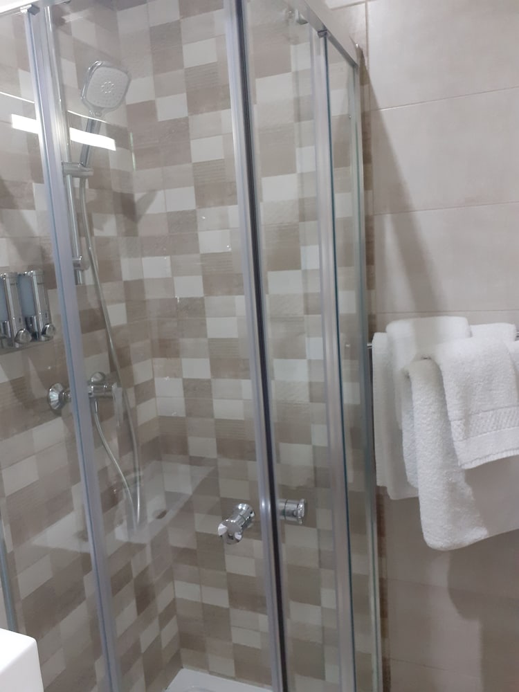 Фото TJ Boutique Accommodation