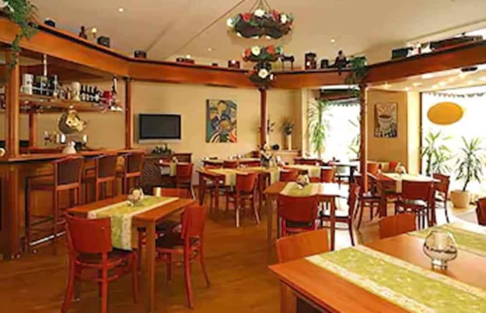 Фото Hotel Schweizer Hof
