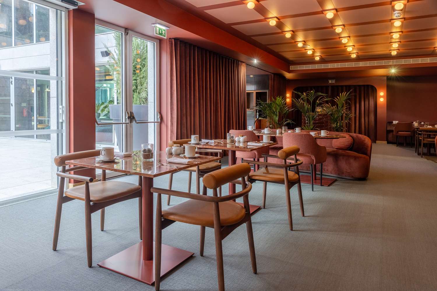 Фото Cenica Porto Hotel, Curio Collection by Hilton