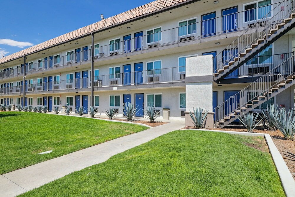 Фото отеля 2