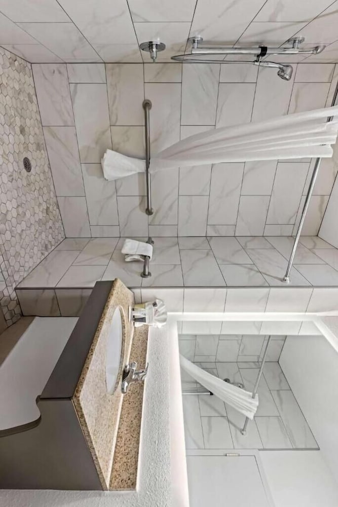 Фото Country Inn & Suites by Radisson, Savannah I-95 North, Ga