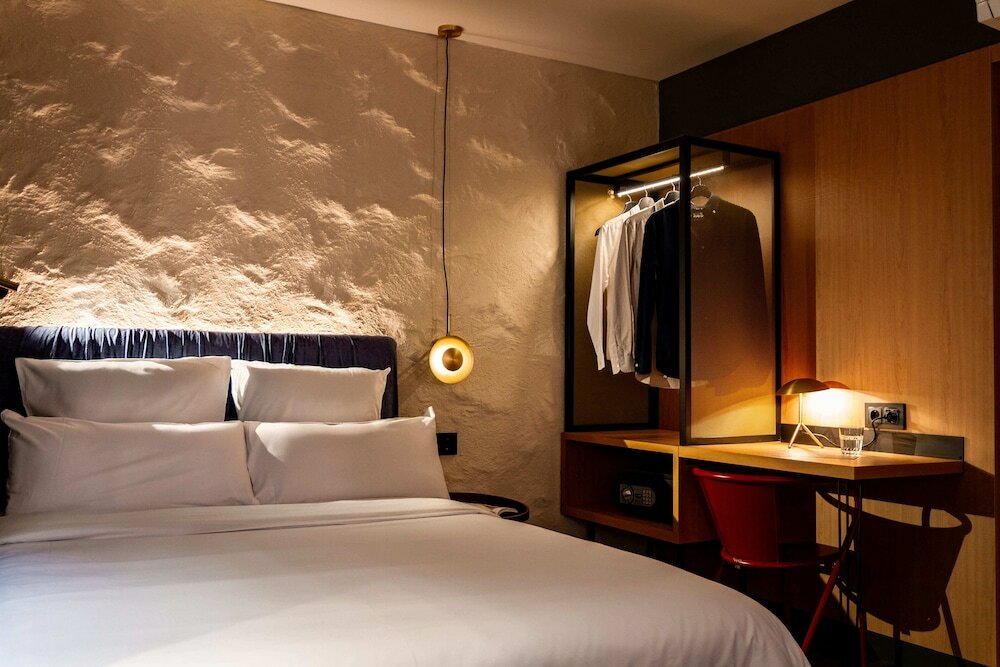 Фото Letoh Letoh Sevilla