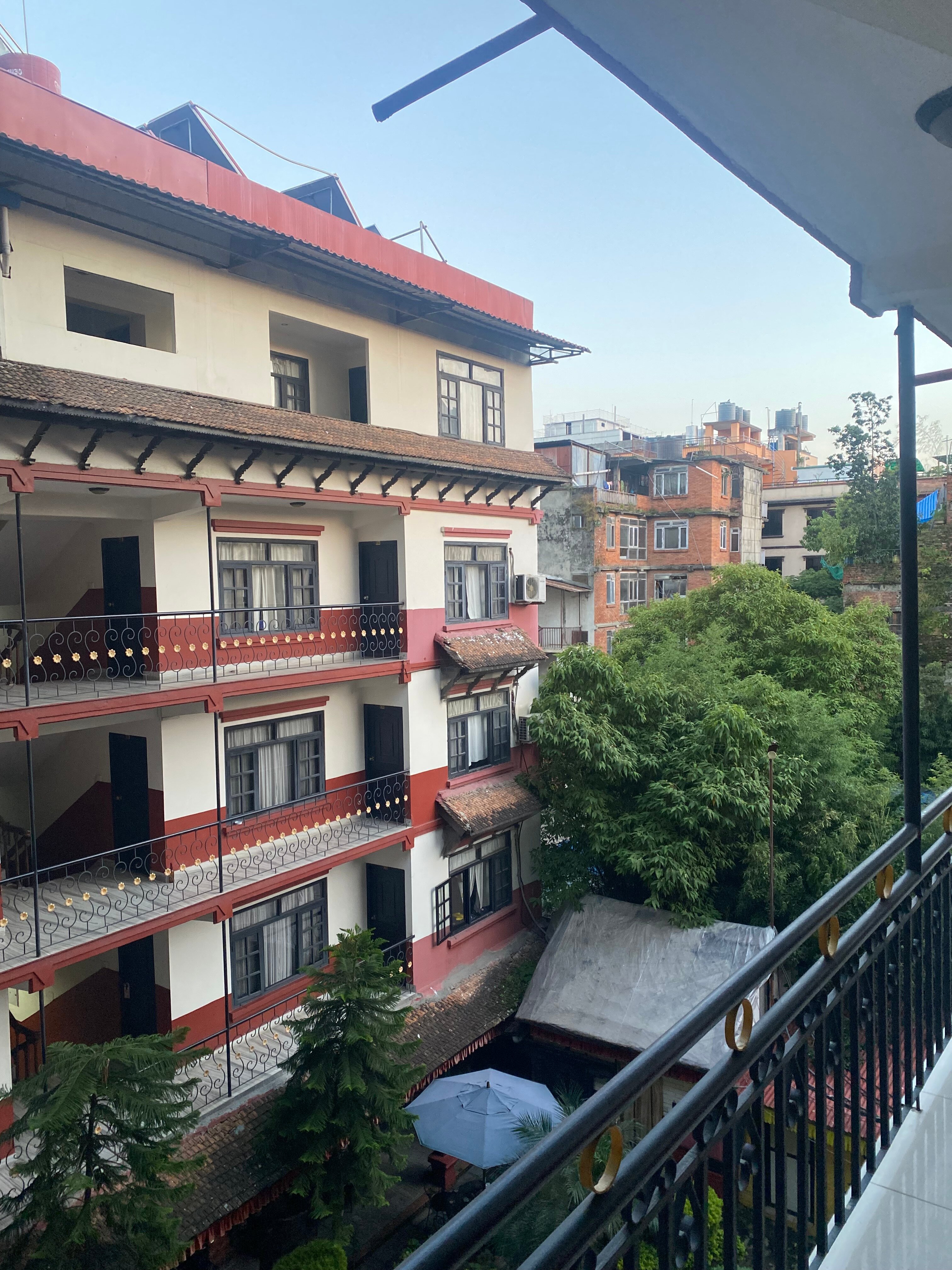 Фото отеля 2