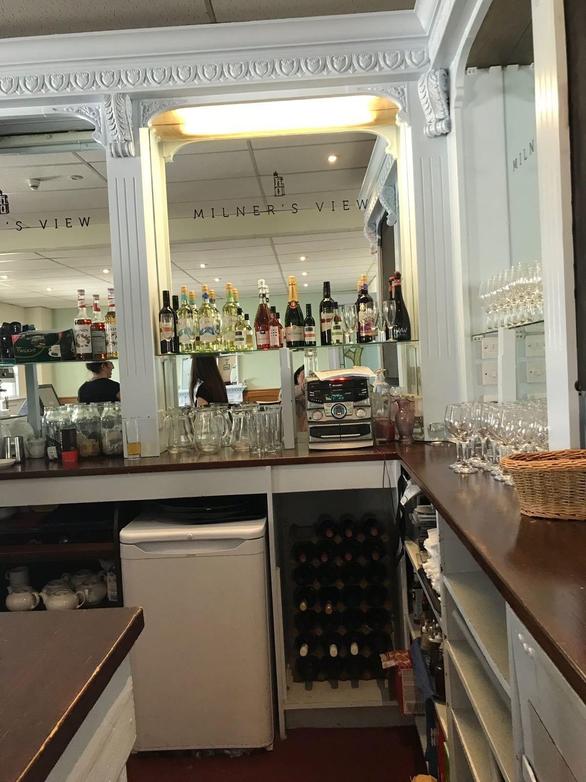 Фото Falcon's Nest Self Catering Apartments