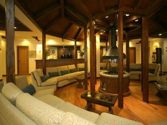 Фото Hotel Alaska Cortina