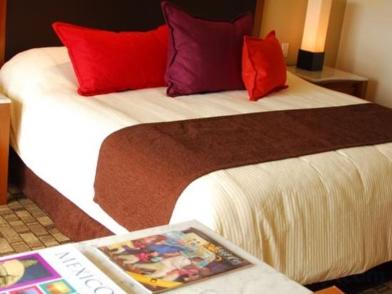 Фото Real Inn Tijuana Hotel