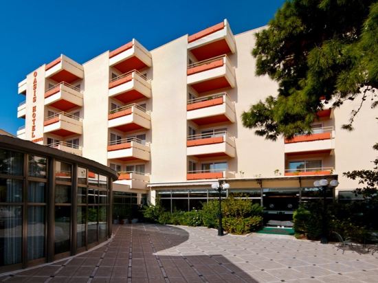 Фото Oasis Hotel Apartments