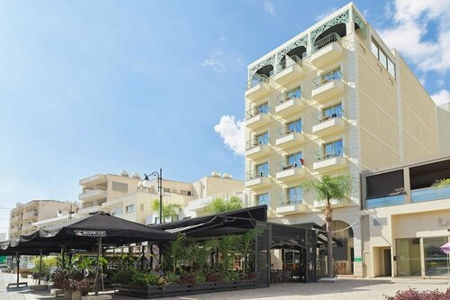 Гостиница Leonardo Boutique Hotel Larnaca в Ларнаке