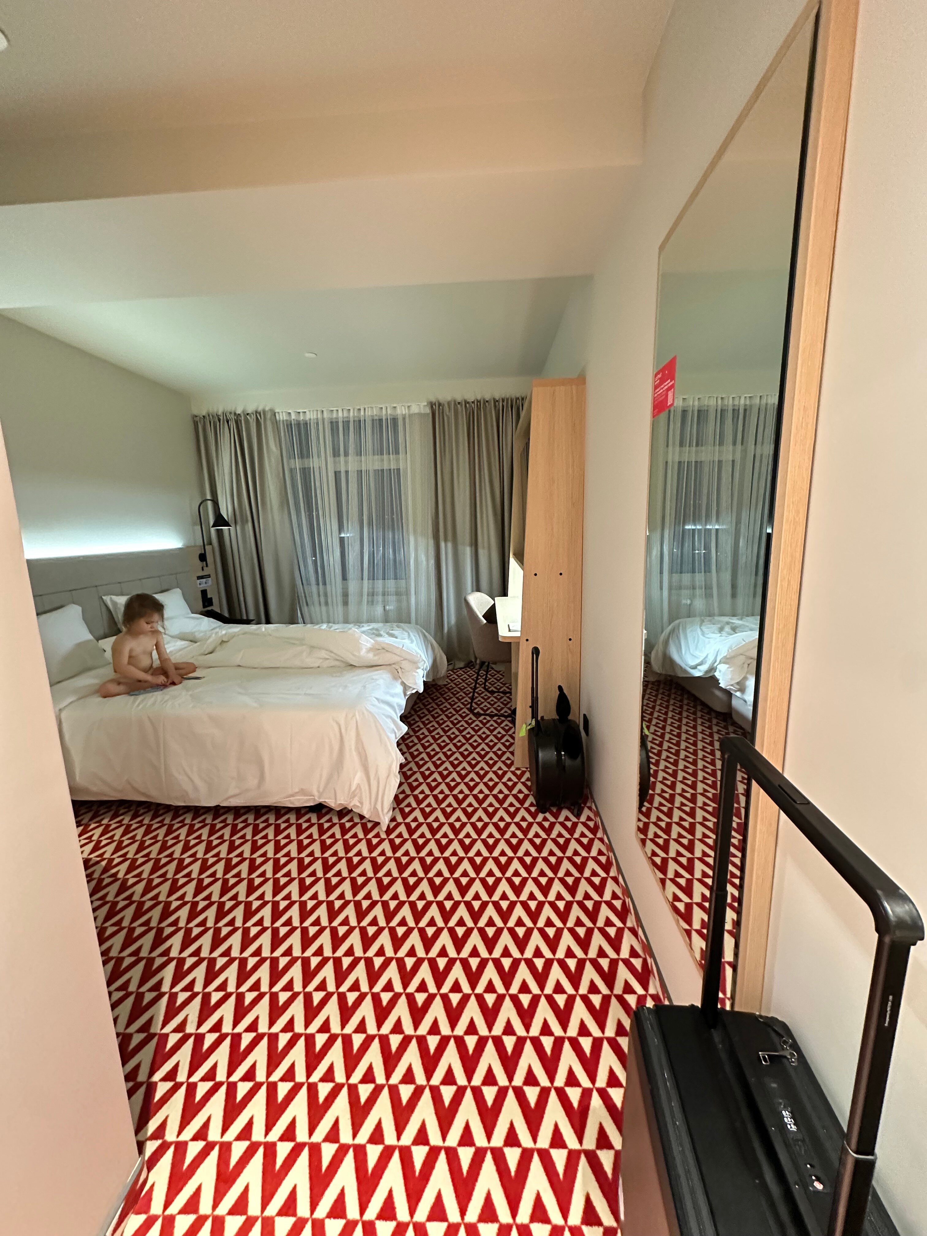 Фото 42920647960