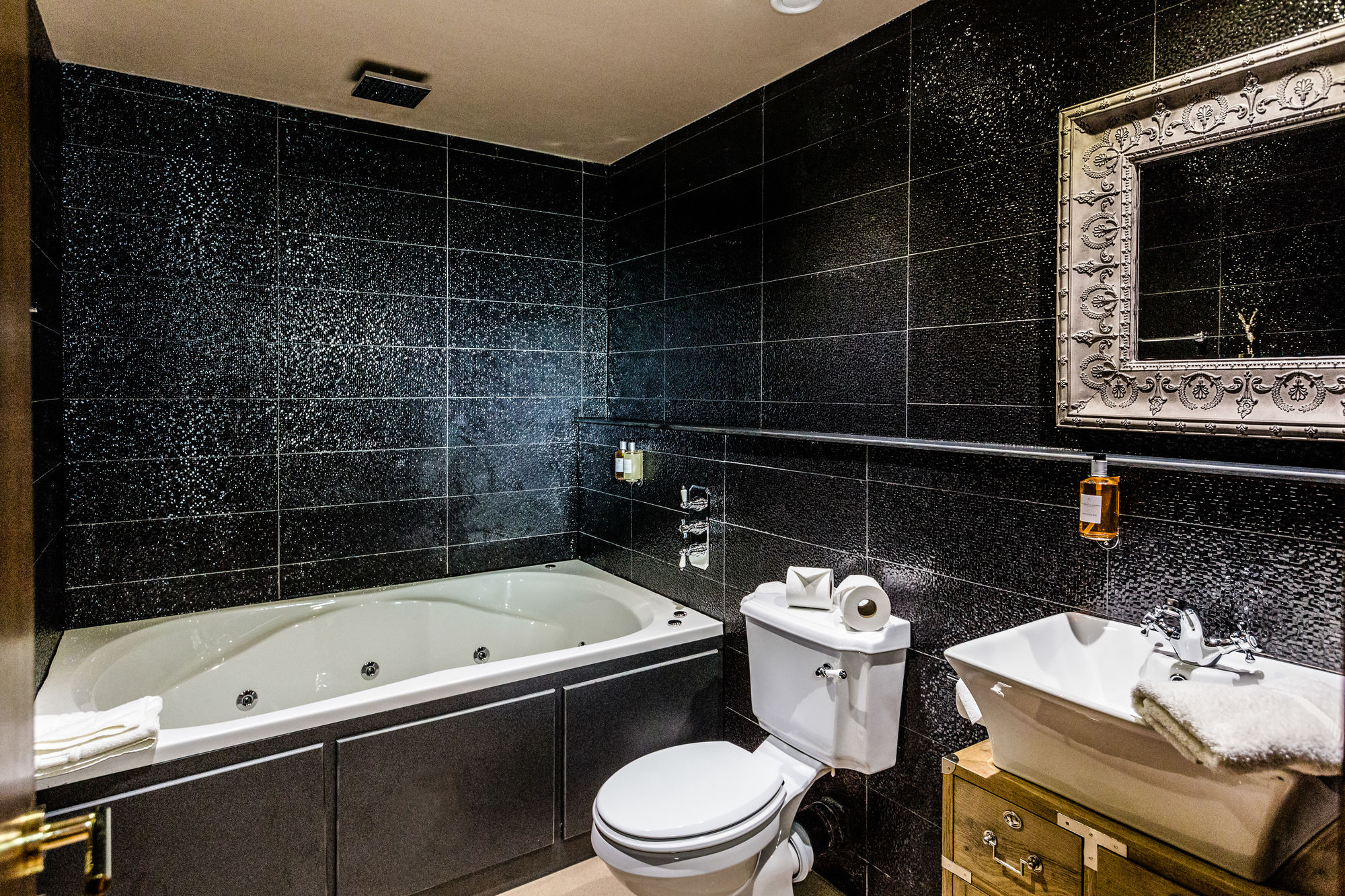 Фото The Shankly Hotel