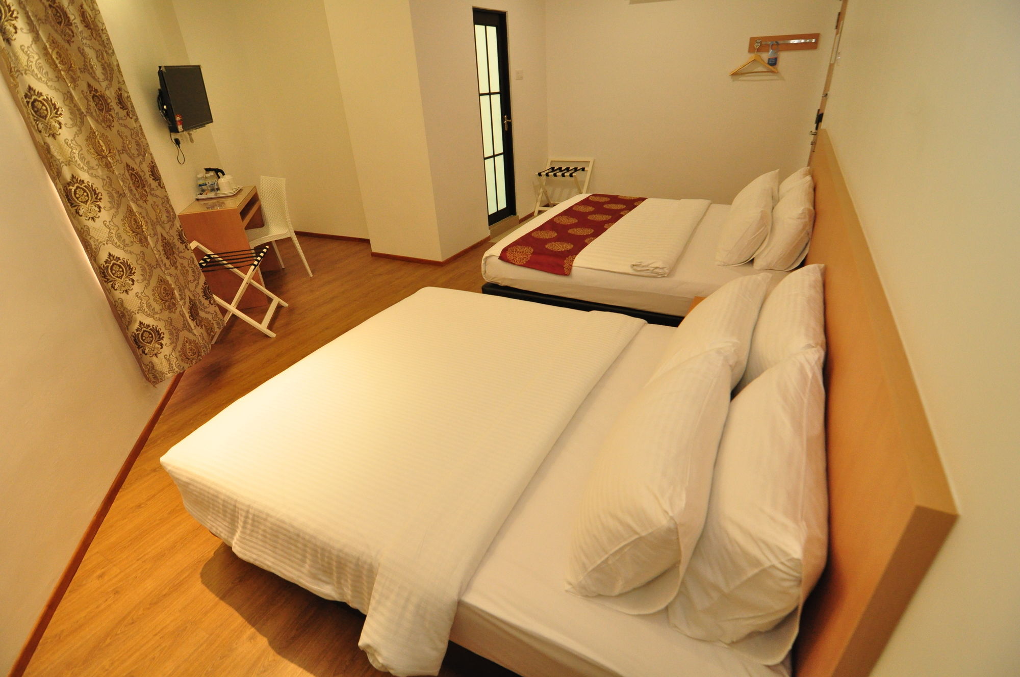 Фото отеля 3