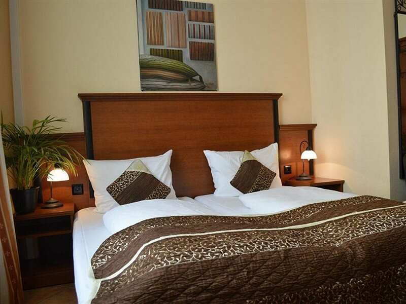 Фото City Hotel West